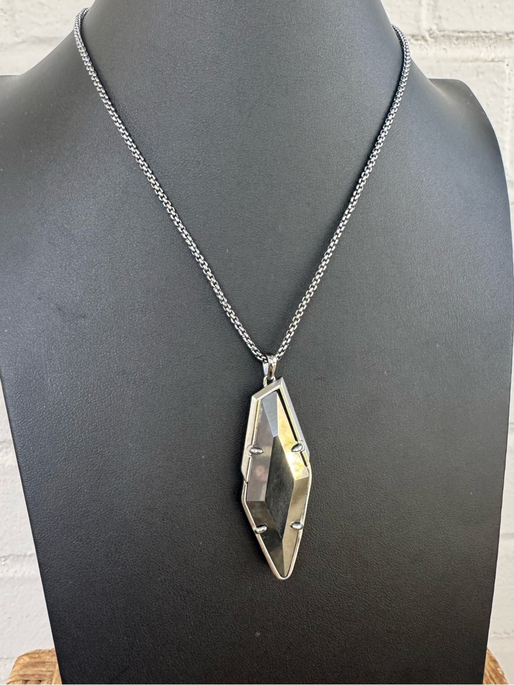 Kendra Scott Beatrice Gun Metal & Hematite Necklace